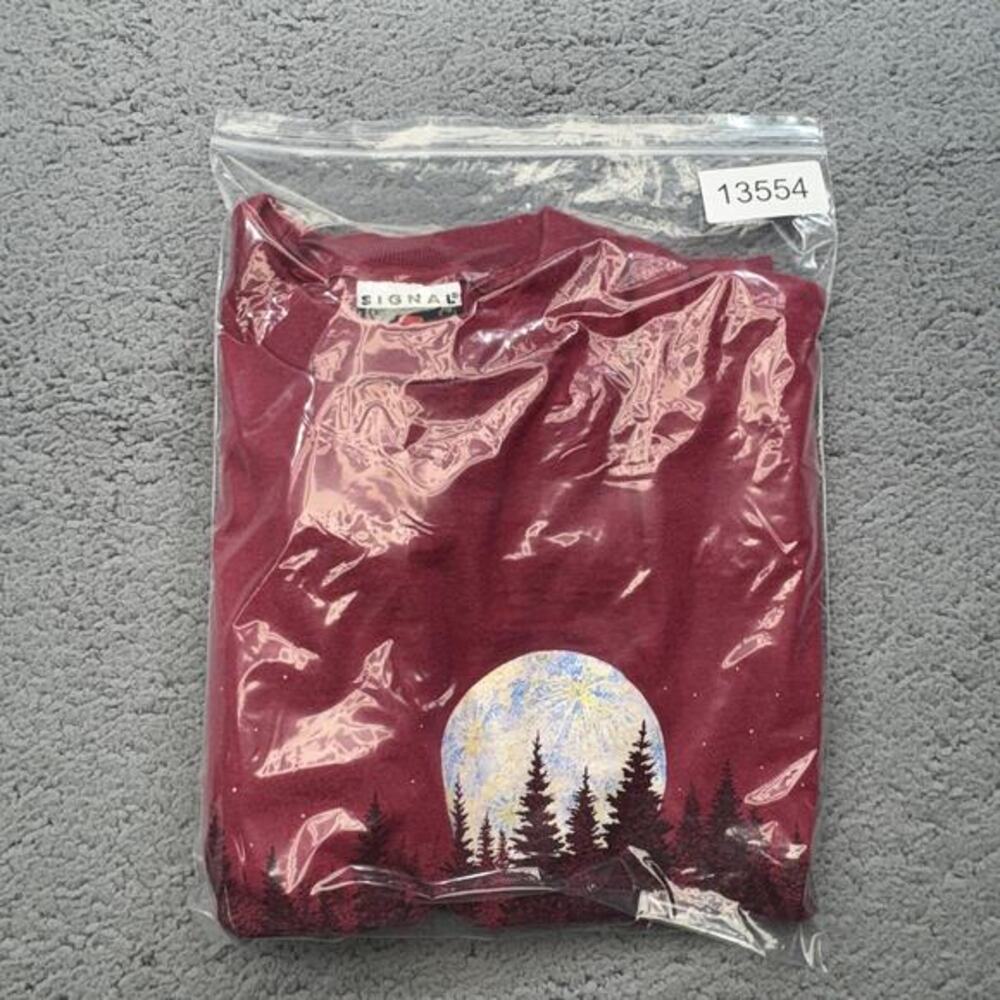 Vintage 90s Wolf Shirt Mens Large Red Signal Sports Habitat Art Moon Nature Crew - Picture 9 of 9